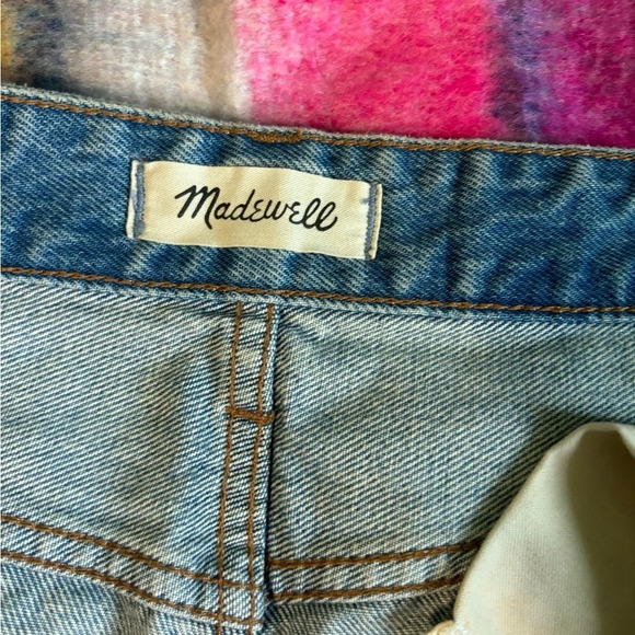 Madewell relaxed denim shorts - Picture 3 of 5